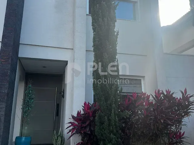 Casa com 300m² 5 quartos e 6 banheiros, à venda, no bairro Alphaville em Santana de Parnaíba
