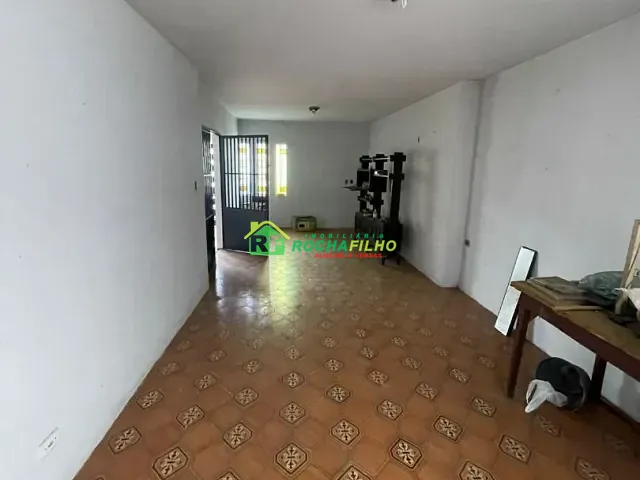 Casa com 240m², à venda, no bairro Vermelha em Teresina