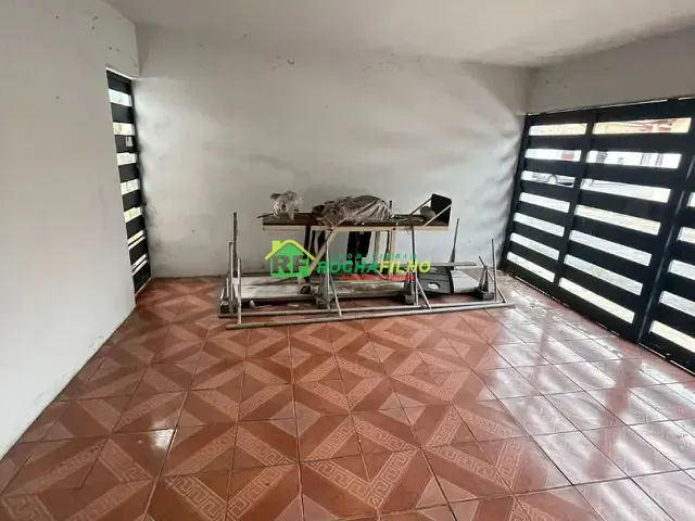 Casa com 240m², à venda, no bairro Vermelha em Teresina