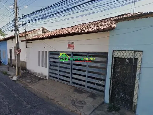 Casa com 240m², à venda, no bairro Vermelha em Teresina