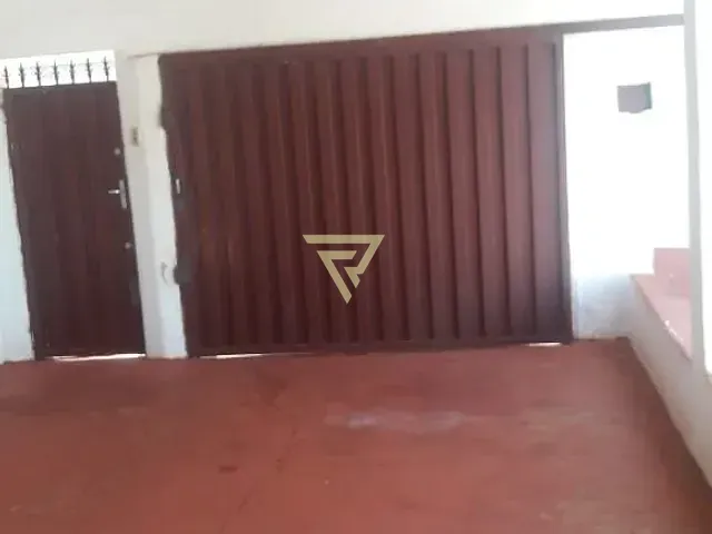 Casa com 250m² 2 quartos e 2 banheiros, à venda, no bairro Parque São Sebastião em Ribeirão Preto