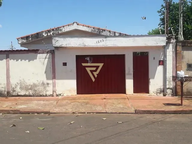 Casa com 250m² 2 quartos e 2 banheiros, à venda, no bairro Parque São Sebastião em Ribeirão Preto