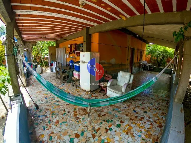 Casa com 715m² 2 quartos e 1 banheiro, à venda, no bairro Campinho (Suruí) em Magé