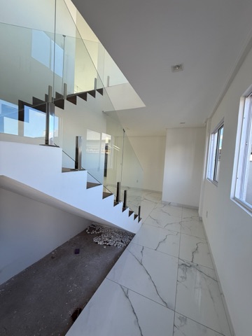 Casa 4 quartos e 3 banheiros, à venda, no bairro Praia do Sol  em João Pessoa