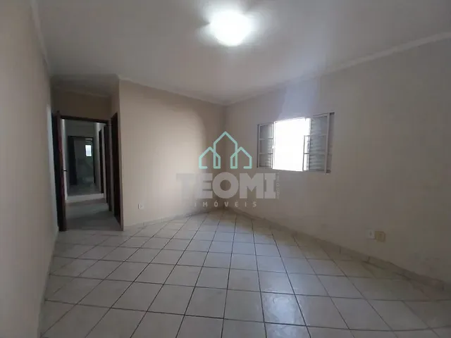 Casa com 150m² 2 quartos e 2 banheiros, à venda, no bairro Parque Senhor do Bonfim em Taubaté