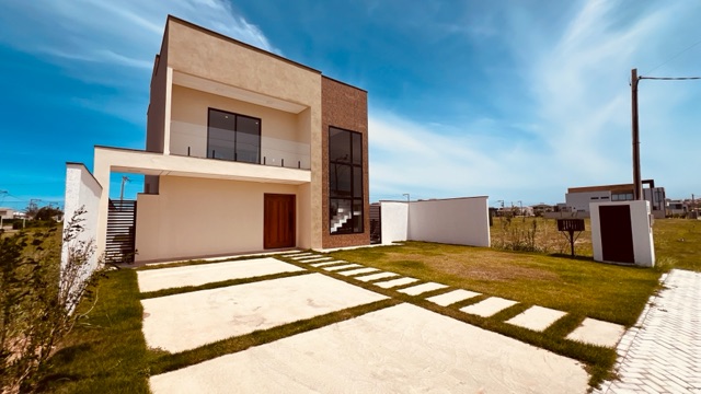 Casa com 385m² 3 quartos e 1 banheiro, à venda, no bairro Ogiva em Cabo Frio