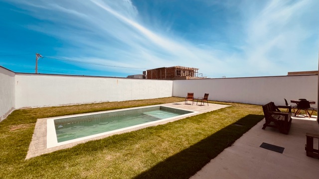 Casa com 385m² 3 quartos e 1 banheiro, à venda, no bairro Ogiva em Cabo Frio