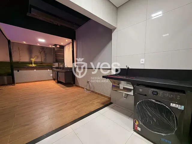 Casa 2 quartos e 3 banheiros, à venda, no bairro Jardim Europa em Araxá