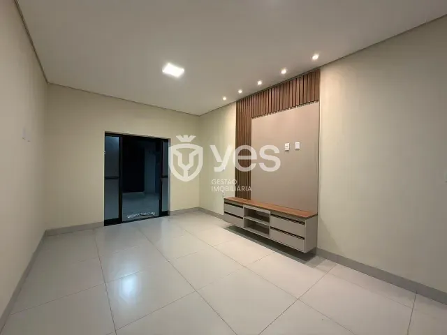 Casa 2 quartos e 3 banheiros, à venda, no bairro Jardim Europa em Araxá