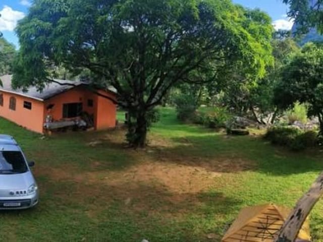 Casa com 3000m² 3 quartos e 2 banheiros, à venda, no bairro Cachoeiros em Macaé