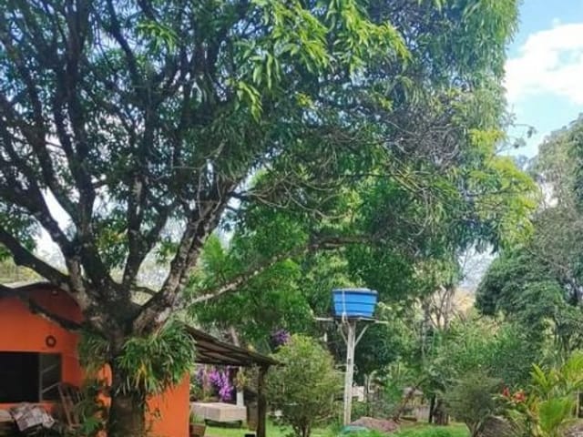 Casa com 3000m² 3 quartos e 2 banheiros, à venda, no bairro Cachoeiros em Macaé