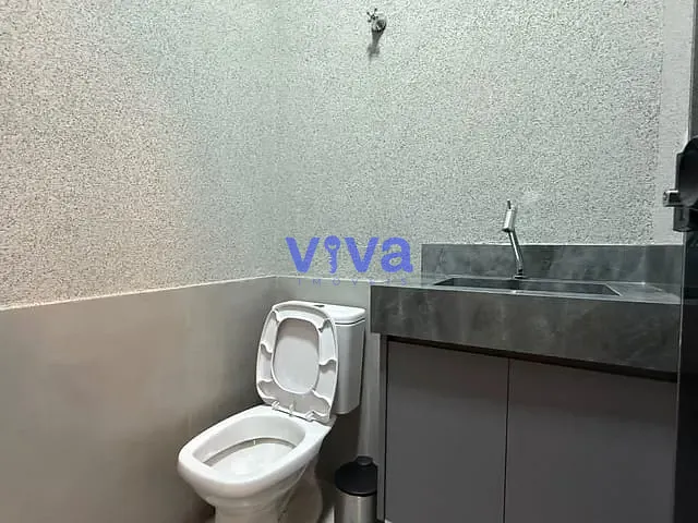 Casa com 180m² 3 quartos e 3 banheiros, à venda, no bairro Parque das Flores em Goiânia