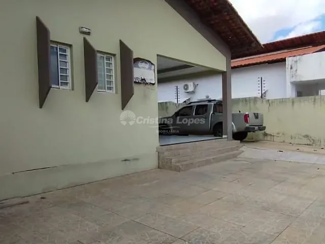 Casa com 384m² 3 quartos e 4 banheiros, à venda, no bairro Horto em Teresina
