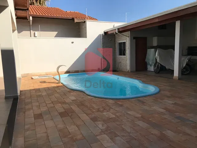 Casa 2 quartos e 2 banheiros, à venda, no bairro Jardim Carlos Gomes em Pirassununga
