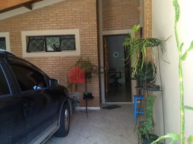 Casa à venda, no bairro Parque do Ipê em Pindamonhangaba