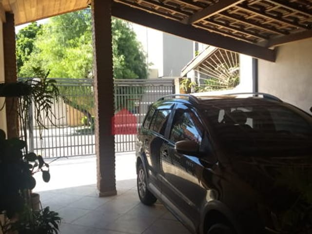 Casa à venda, no bairro Parque do Ipê em Pindamonhangaba