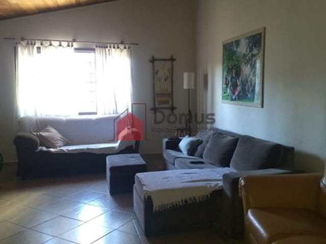 Casa à venda, no bairro Parque do Ipê em Pindamonhangaba