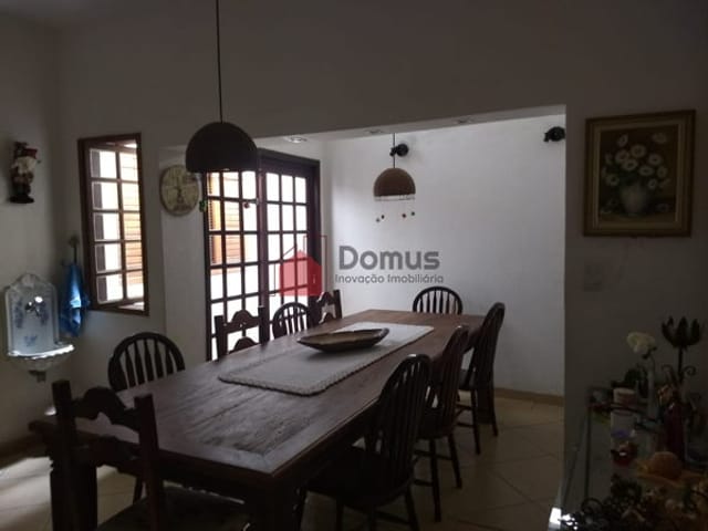 Casa à venda, no bairro Parque do Ipê em Pindamonhangaba