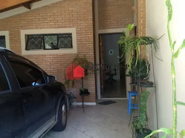 Casa à venda, no bairro Parque do Ipê em Pindamonhangaba