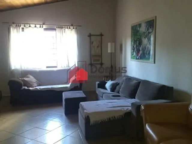 Casa à venda, no bairro Parque do Ipê em Pindamonhangaba