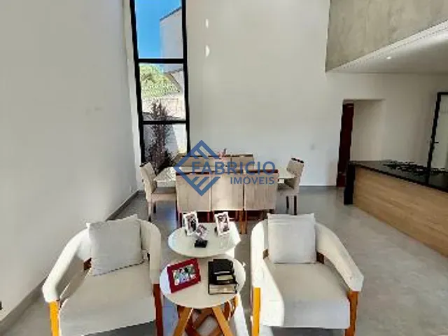 Casa com 250m² 3 quartos e 2 banheiros, à venda, no bairro Marambaia em Vinhedo