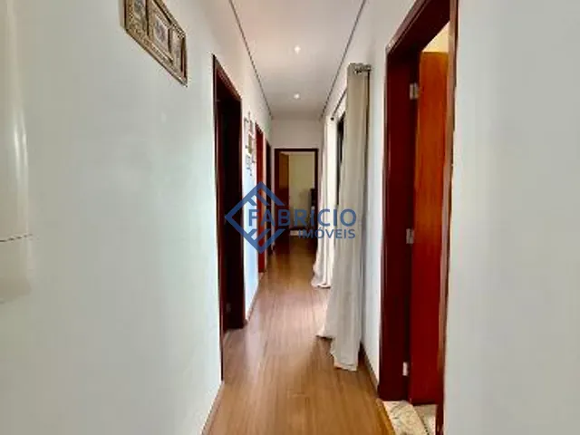 Casa com 250m² 3 quartos e 2 banheiros, à venda, no bairro Marambaia em Vinhedo