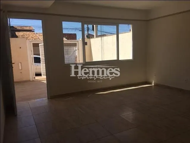 Casa com 125m² 2 quartos e 3 banheiros, à venda, no bairro Parque Bom Retiro em Paulínia
