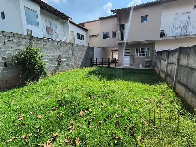 Casa com 215m² 3 quartos e 2 banheiros, à venda ou para alugar, no bairro Jardim Maria Tereza em Cotia