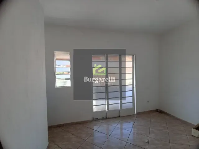 Casa 2 quartos e 2 banheiros, para alugar, no bairro Morada do Sol em Lavras