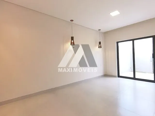 Casa com 144m² 2 quartos e 2 banheiros, à venda, no bairro São Francisco II em Araçuaí