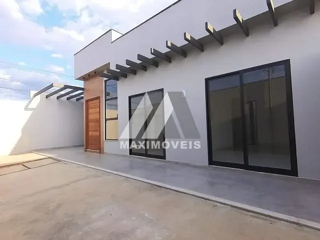 Casa com 144m² 2 quartos e 2 banheiros, à venda, no bairro São Francisco II em Araçuaí