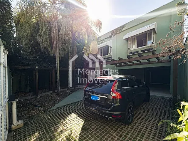 Casa com 300m² 4 quartos e 4 banheiros, à venda, no bairro Centro em Itajaí