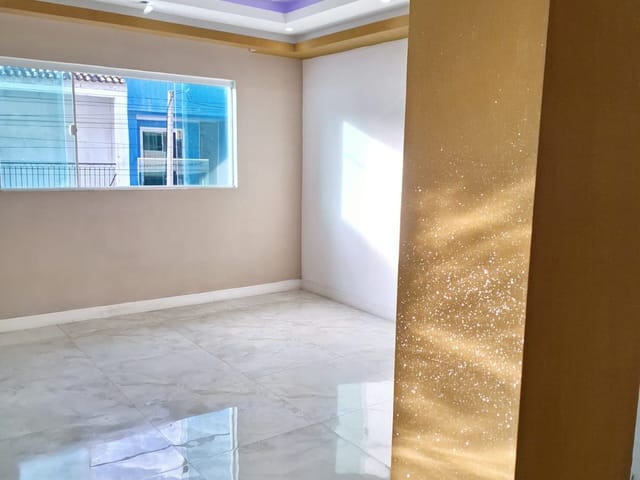 Casa com 500m² 4 quartos e 5 banheiros, à venda, no bairro Taquara em Rio de Janeiro