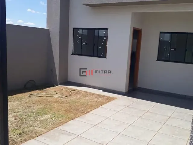 Casa 2 quartos e 2 banheiros, à venda, no bairro Colinas em Londrina