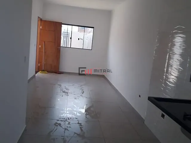 Casa 2 quartos e 2 banheiros, à venda, no bairro Colinas em Londrina