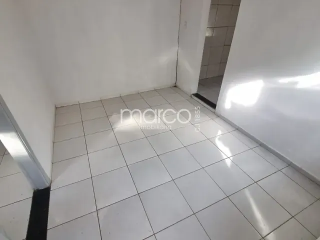 Casa 1 quarto e 1 banheiro, para alugar, no bairro Setor Central em Goiânia