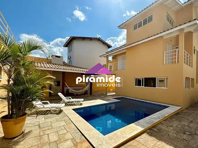 Casa com 480m² 4 quartos e 5 banheiros, à venda, no bairro Jardim Primavera em Caraguatatuba