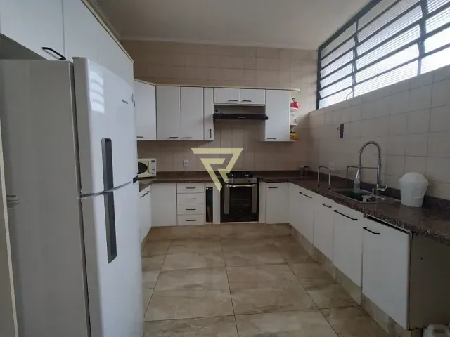 Casa com 308m² 4 quartos e 2 banheiros, à venda, no bairro Jardim Sumaré em Ribeirão Preto