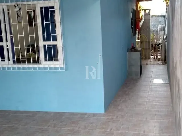 Casa com 300m² 3 quartos e 2 banheiros, à venda, no bairro Barra do Aririú em Palhoça