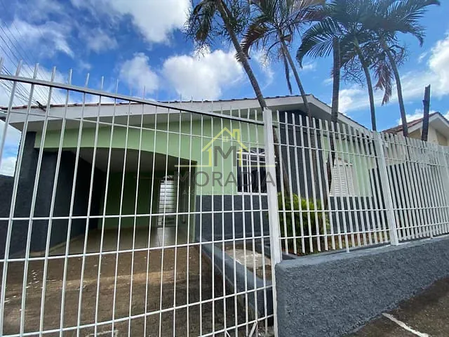 Casa com 242m² 2 quartos e 1 banheiro, para alugar, no bairro Parque dos Municípios I em Guaxupé