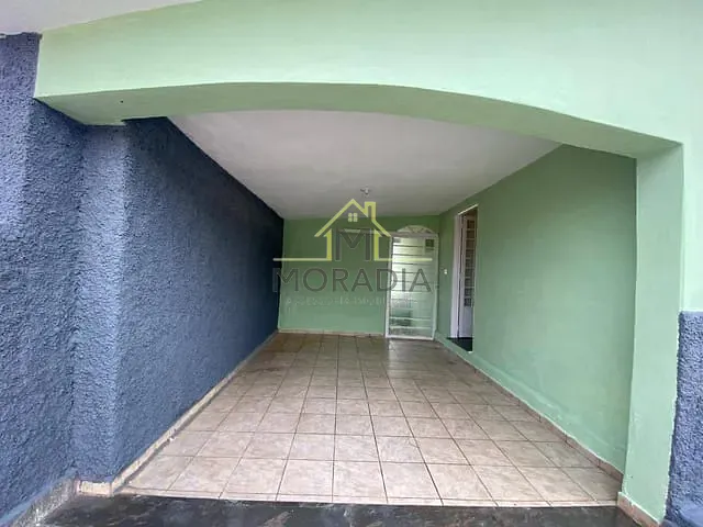 Casa com 242m² 2 quartos e 1 banheiro, para alugar, no bairro Parque dos Municípios I em Guaxupé