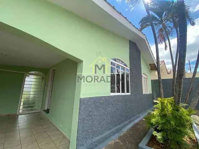 Casa com 242m² 2 quartos e 1 banheiro, para alugar, no bairro Parque dos Municípios I em Guaxupé