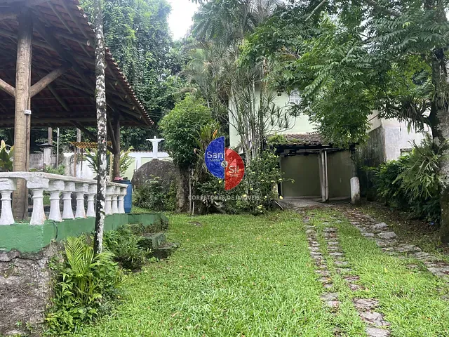 Casa com 960m² 6 quartos e 4 banheiros, à venda, no bairro Corujas em Guapimirim