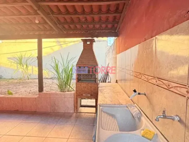 Casa 3 quartos e 3 banheiros, à venda, no bairro Nossa Senhora da Vitória em Ilhéus