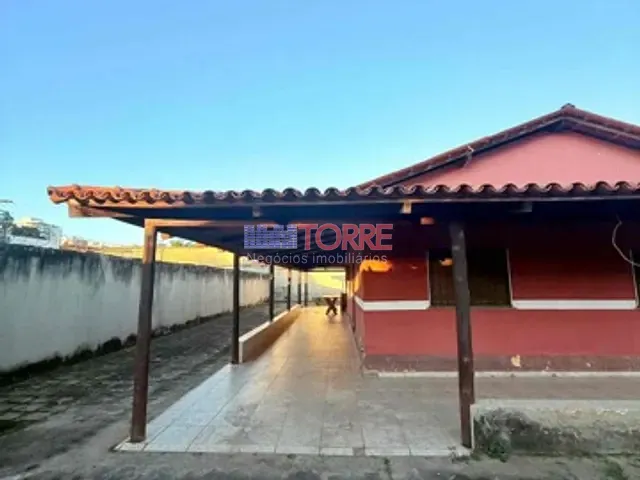 Casa 3 quartos e 3 banheiros, à venda, no bairro Nossa Senhora da Vitória em Ilhéus