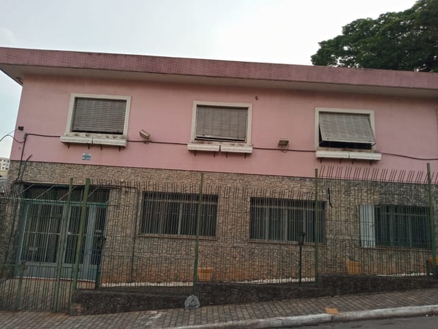 Casa com 520m², à venda ou para alugar, no bairro Vila Monumento em São Paulo