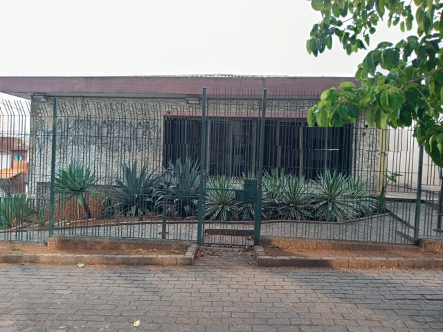 Casa com 520m², à venda ou para alugar, no bairro Vila Monumento em São Paulo