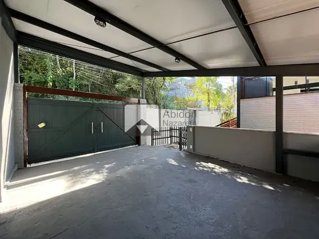 Casa com 770m² 4 quartos e 3 banheiros, para alugar, no bairro São Francisco em Niterói