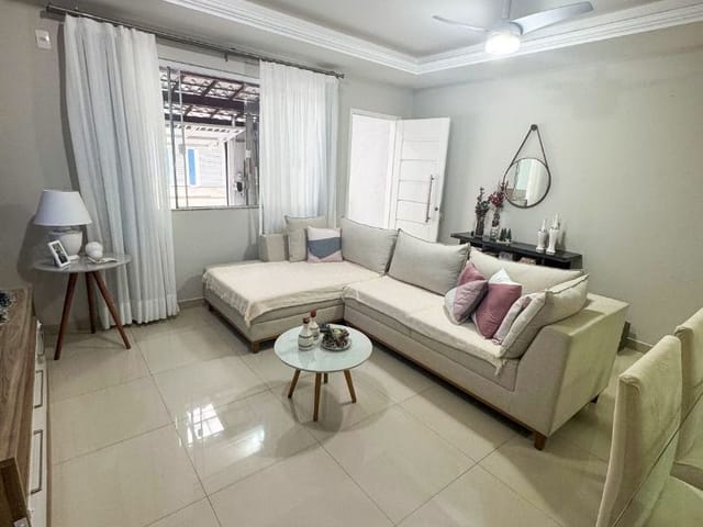 Casa com 122m² 3 quartos e 3 banheiros, à venda, no bairro Lagoa em Macaé