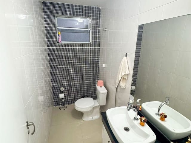 Casa com 122m² 3 quartos e 3 banheiros, à venda, no bairro Lagoa em Macaé